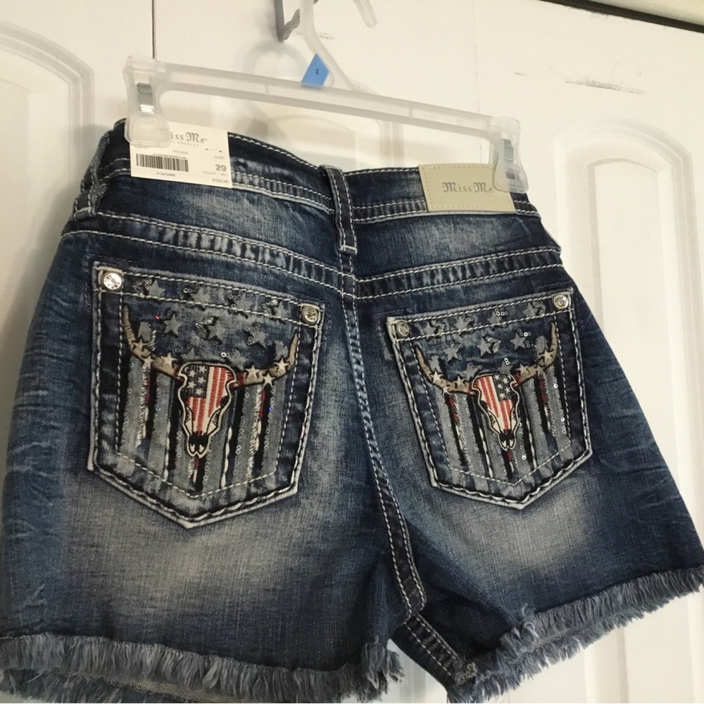 Miss Me USA Jean Shortie, Slim fit, mid-rise, cutoff Shorts